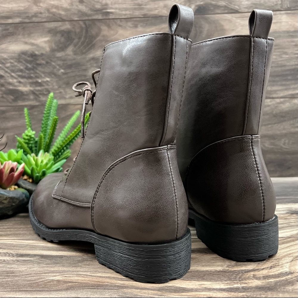 NIB Catherine Malandrino Booney Lace Up Brown Vegan Leather Combat Boots 8 - Picture 8 of 13